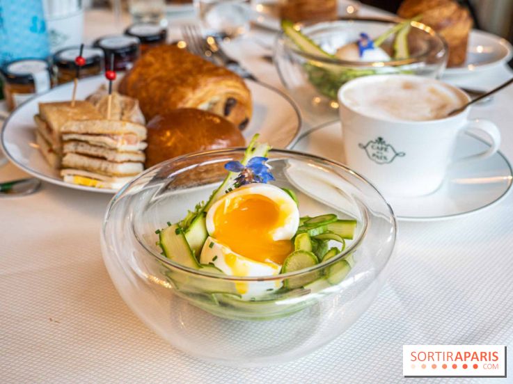 Photos : le Brunch royal du café de la Paix