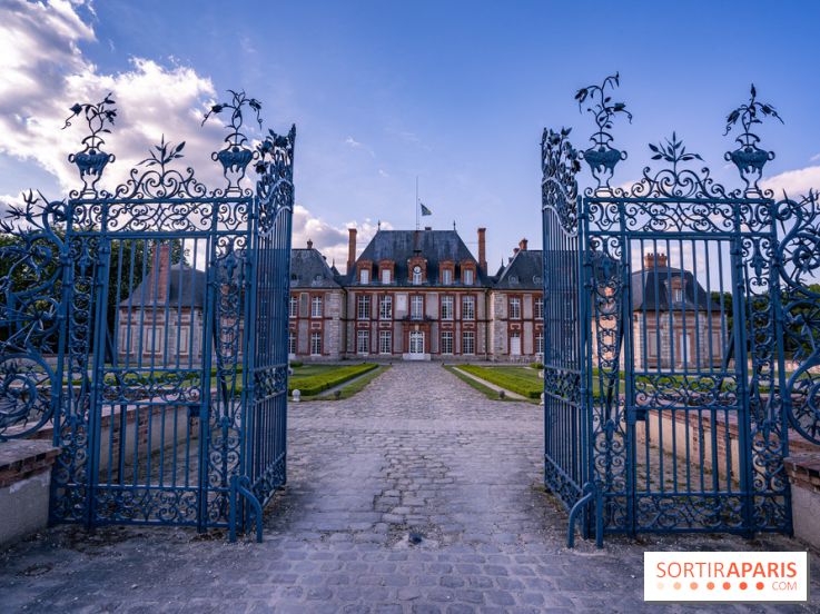 Le Château de Breteuil, ses jardins remarquables et contes de Perrault 