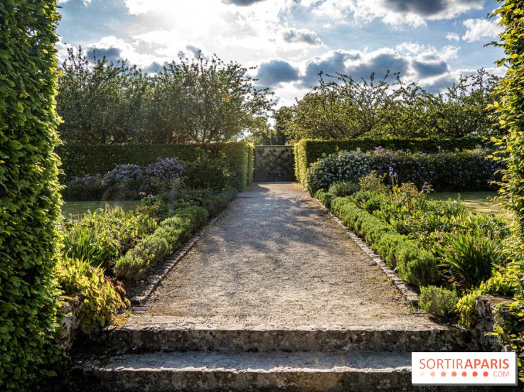 Le Château de Breteuil, ses jardins remarquables et contes de Perrault 