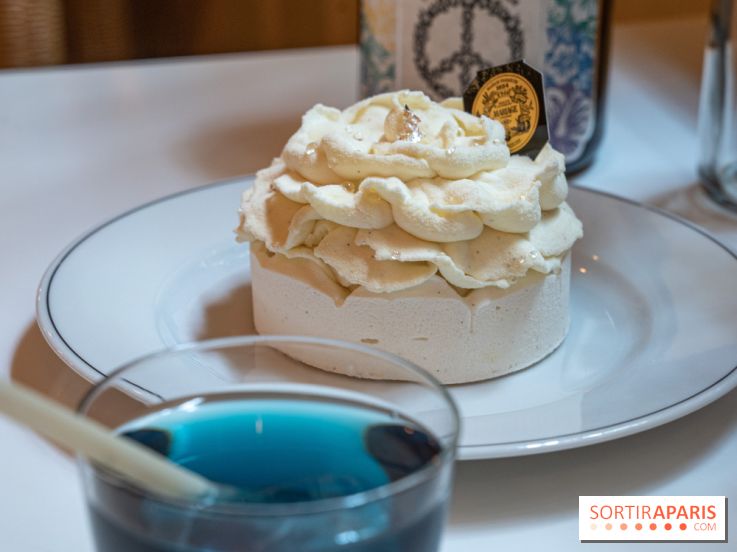 Thé glacé et pavlova Flower Summer chez Mariage Frères