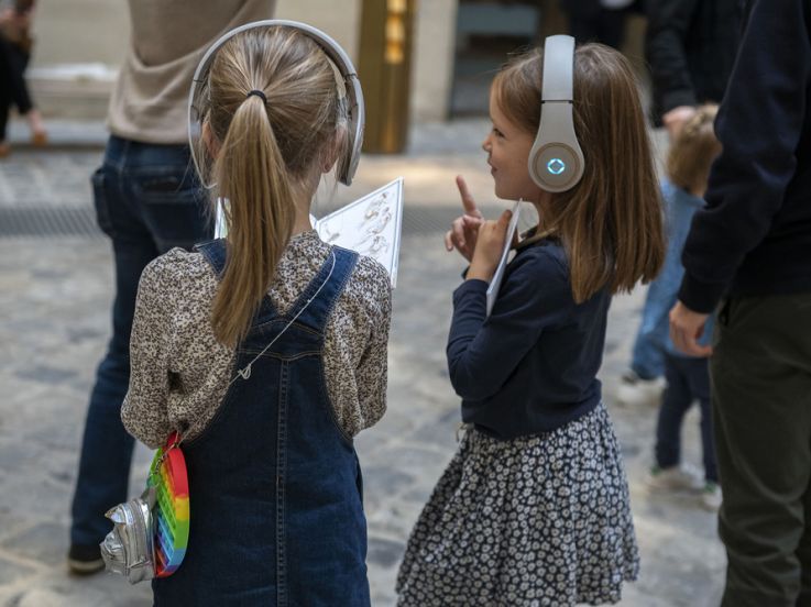 Une visite connectée en famille à l'Hôtel de la Marine