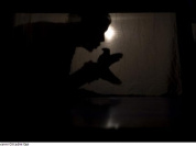 Sara Giraudeau dans Le Syndrome de L'Oiseau : Un événement théâtral à ne pas manquer au Petit St-Martin, Paris 2024