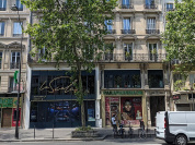 Face au mur : un cirque acrobatique et introspectif à La Scala