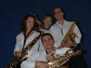 Le Quatuor Thais (au saxo soprano Matthieu Delage + au saxo alto Vincent Dupuy + saxo ténor Hanae Bay- Scarbonchi + au saxo baryton Nicolas Arsenijevic)