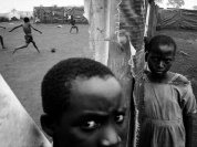 Photo Eli Reed Eli Reed — Tanzania. Benaco. Rwandan refugees. 1995