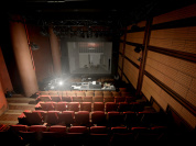 Construire un feu à la Comédie-Française