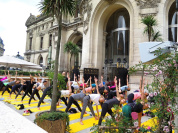 Cours de Yoga sur la terrasse de l’Opéra Garnier