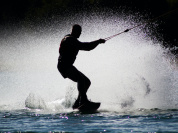 Insolite à Paris : du Ski Nautique sur la Seine