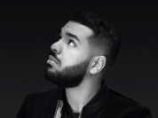 Le jeune humoriste AZ en spectacle au Comedy Club