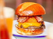 Des burgers à 1€ chez PNY, pour la bonne cause