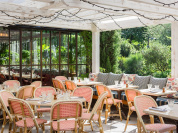 Le restaurant-bar L'île dévoile la plus grande terrasse de l'Ouest Parisien 