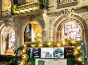 Un Ralph's Coffee Truck devant la boutique Ralph Lauren Saint-Germain pour Noël 2020