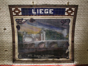 Cette station de la ligne 13 cache de superbes fresques en céramique 