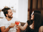 Saint-Valentin 2023 : un speed dating décontracté pour les célibataires, à la Contrebande