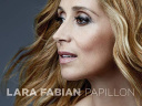 Lara Fabian en séance de dédicaces à la Fnac Montparnasse à Paris