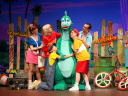 "Denver, le Dernier Dinosaure" au Théâtre de la Renaissance, aventure musicale pour toute la famille