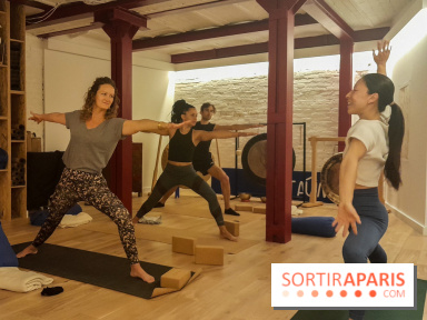 At Aûm, studio de yoga et espace de coworking dans le 20e