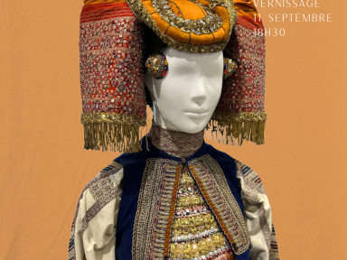 AU FIL DU TEMPS /Costumes traditionnels bulgares - exposition