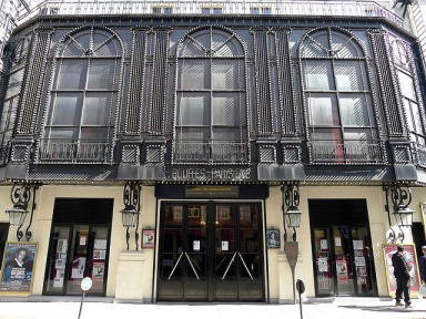 André Dussollier : les dernières dates de son spectacle Sens dessus dessous 