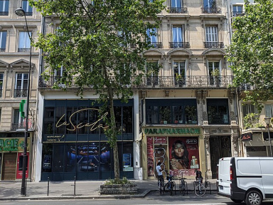 Face au mur : un cirque acrobatique et introspectif à La Scala