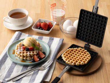 TSUBAMESANJO POP-UP: Tamaki Kinzoku Waffle Toaster