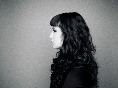 Lail Arad, Divan du Monde, Les Femmes s'en mèlent