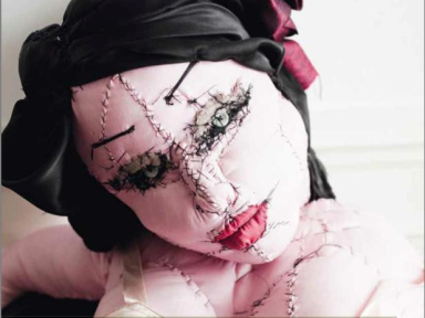 Exposition "La mer dans un verre, Vacances sur fond de crise"