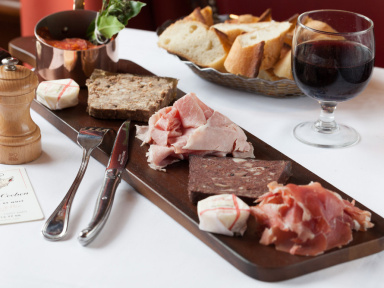 Le Pied de Cochon lance sa formule "Cochon de nuit" pour les noctambules