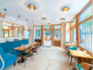 La Bouteille d'or : institution modernisée face à Notre Dame