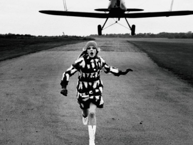 Helmut Newton, Grand Palais, British Vogue, Londres, 1967 © Helmut Newton Estate