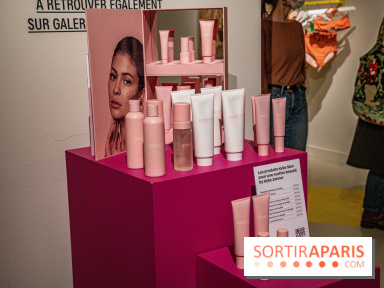 Kylie Jenner installe sa salle de bain et ses soins Kylie Skin aux Galeries Lafayette Champs-Elysées