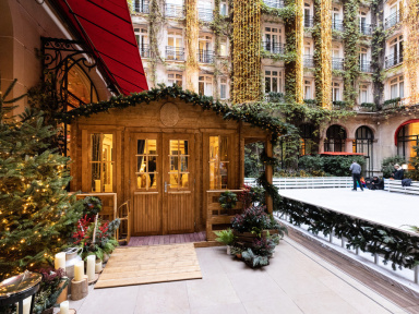 Chalet de fondues savoyardes et patinoire de Noël au Plaza Athénée 2022