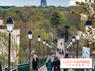  la Passerelle de l'Avre à Saint-Cloud et sa vue Tour Eiffel