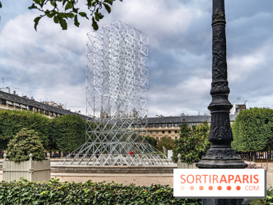 Réflexions d'Emmanuel Barrois, Une installation monumentale insolite au Jardin du Palais Royal 