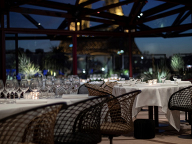 Réveillon du Nouvel An 2024 au restaurant Les Ombres 