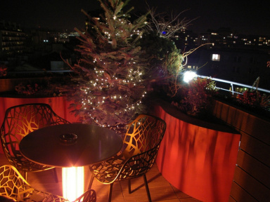 Vin chaud et mini-marché de Noël sur la terrasse du Courtyard by Marriott Paris Boulogne