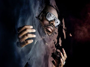 Maître Gims en dédicace à la Fnac Bercy Village 