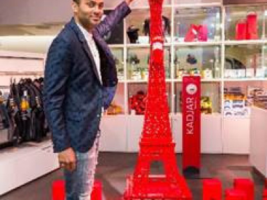 Tony Parker en dédicace à l'Atelier Renault