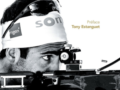 Martin Fourcade en dédicaces à la Fnac des Champs-Elysées