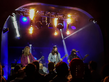 Them Dirty Roses en concert aux Etoiles : on y était, on vous raconte