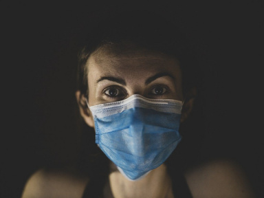 Coronavirus : 5 millions de masques destockés pour les soignants toutes catégories, annonce Véran