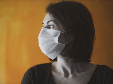 Coronavirus : la parole, un important vecteur de transmission du Covid-19 ?