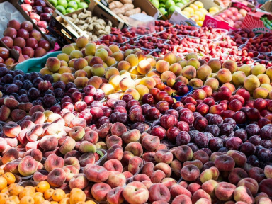 Des produits frais et locaux du marché de Rungis en vente chez Monoprix à Paris