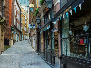 Coronavirus en Grande-Bretagne : vers un confinement local de la ville de Leicester ?