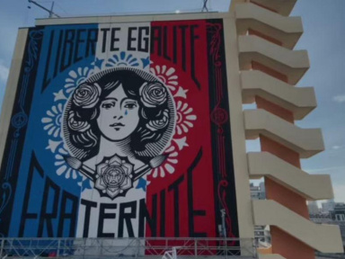 Paris : Shepard Fairey alias Obey restaure et modifie sa Marianne récemment détournée 