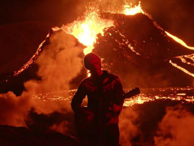 Vidéo : revivez le live de Kaleo depuis un volcan en éruption en Islande