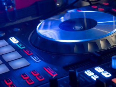 Arte Mix Ø Trabendo : une soirée gratuite avec Kiddy Smile, Joe Goddard, Glitter...