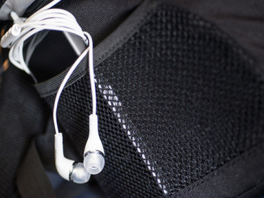 Fin des écouteurs fournis dans les boîtes de smartphones en France, voici pourquoi 