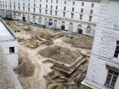 Journées du Patrimoine 2022 : visite du chantier de fouille archéologique à la Caserne Sully (92)