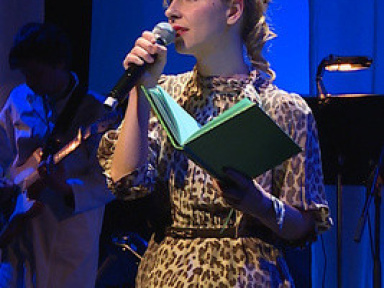 Barbara Carlotti en concert au 104